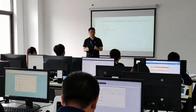 上海侬找信息科技有限公司提供适合软件的内容包括技术